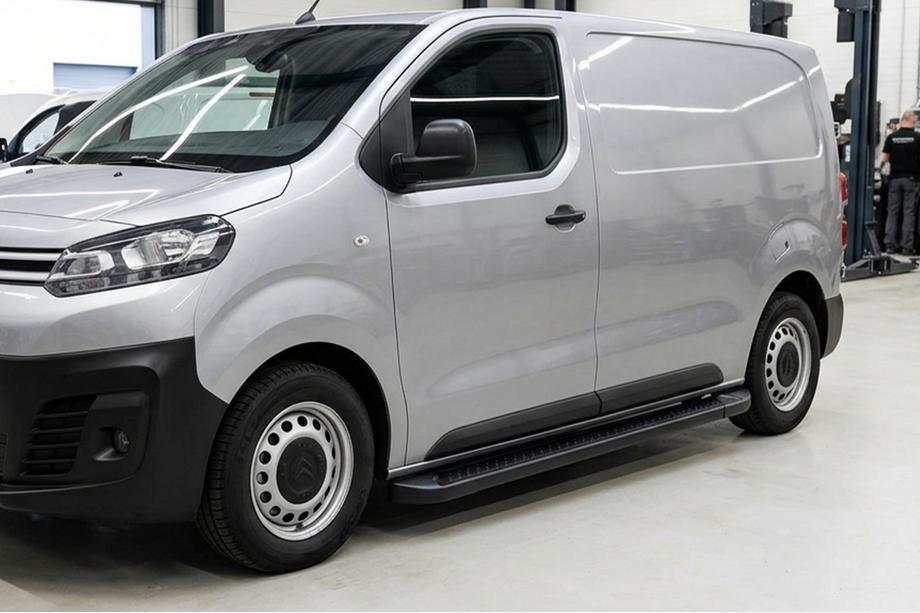 Peugeot Traveller 2017– Bočné nášľapy Allmond Black (2 ks, hliník) XS – krátky rázvor Fotografia 5