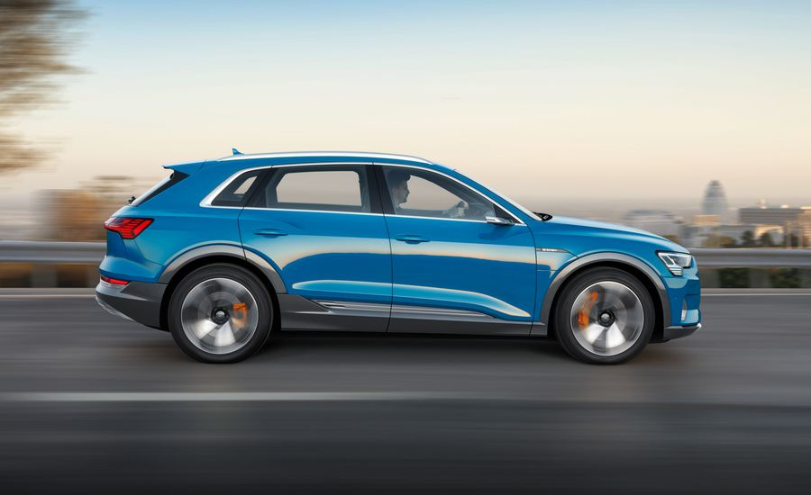 Elektrický Audi e-tron: nový crossover nemeckej značky