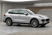 Porsche Cayenne 2010–2017 Bočné nášľapy Fullmond (2 ks, hliník) fotografia 1