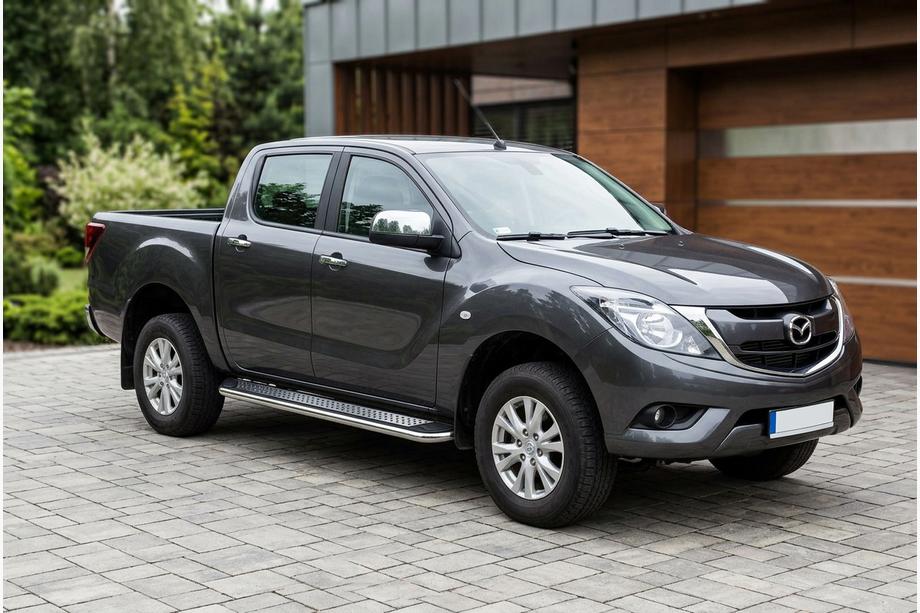 Mazda BT-50 2012– Bočné nášľapy Maydos v2 (2 ks, hliník ↗ nerez) Image