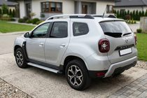 Dacia Duster 2018–2024 Bočné nášľapy Maya V2 (2 ks, hliník) fotografia 1