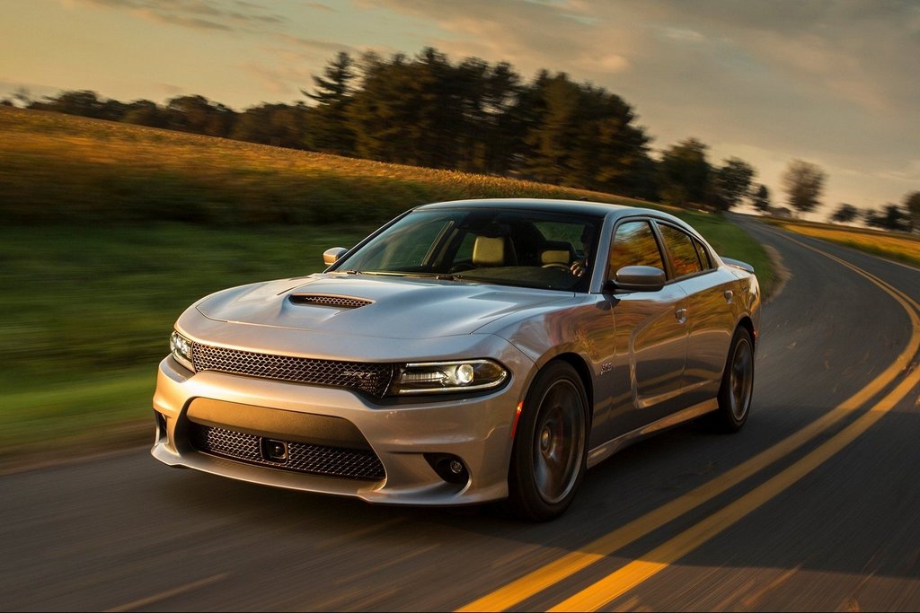 Športový sedan Dodge Charger siedmej generácie