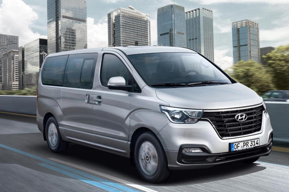 Recenzia modernizovaného minivanu Hyundai H-1