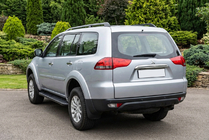 Mitsubishi Pajero Sport 2008–2015 Bočné nášľapy Bosphorus Black (2 ks, hliník) fotografia 1