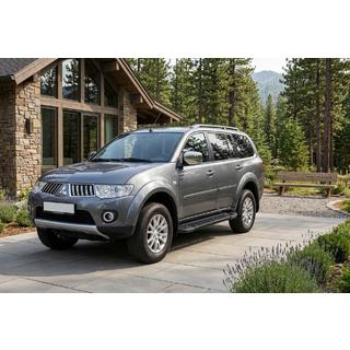 Bočné nášľapy RedLine Black (2 ks, hliník) Mitsubishi Pajero Sport 2008–2015 fotografia 1