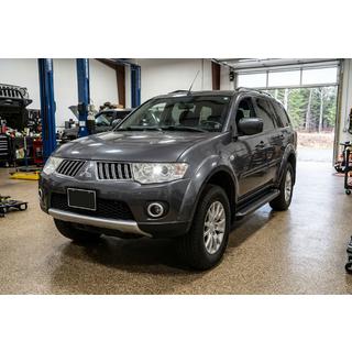 Bočné nášľapy Allmond Black (2 ks, hliník) Mitsubishi Pajero Sport 2008–2015 fotografia 1