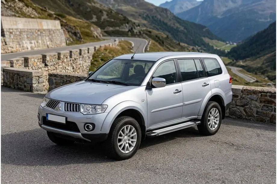 Mitsubishi Pajero Sport 2008–2015 Bočné nášľapy Rainbow (2 ks, hliník) Image