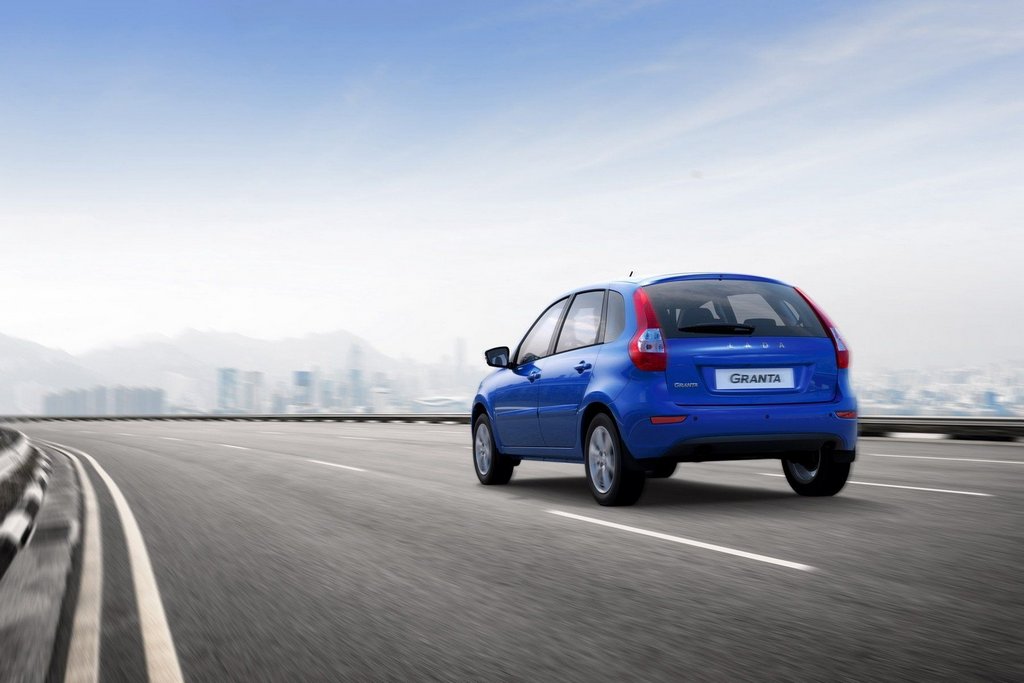 Recenzia päťdverového hatchbacku Lada Granta