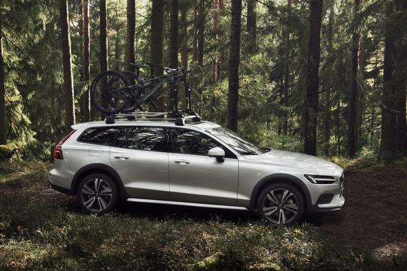 Druhá generácia zvýšenej priechodnosti Volvo V60 Cross Country