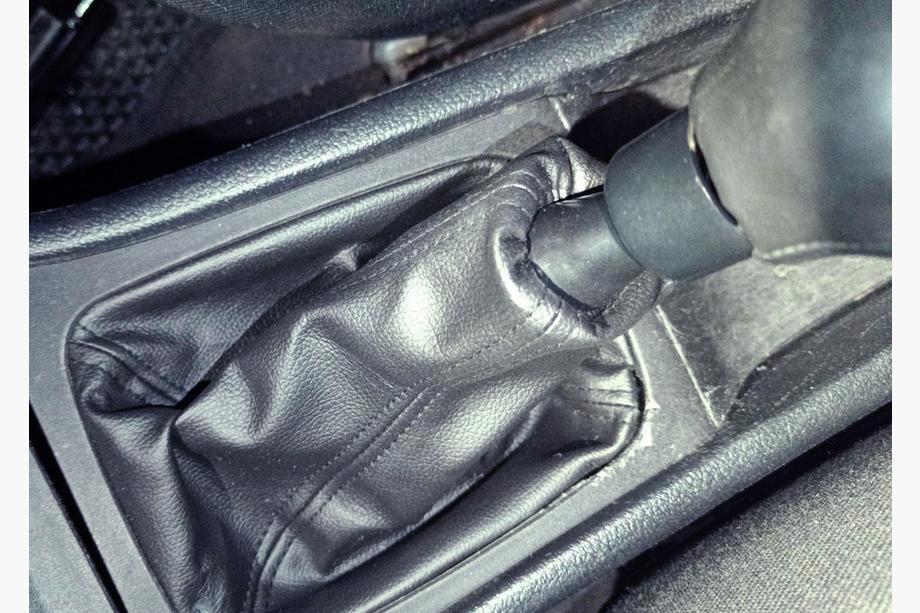 Opel Astra G Classic 1998–2012 Manžeta radiacej páky V1 (s rámčekom) Image