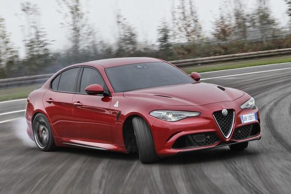 Recenzia sedanu Alfa Romeo Giulia