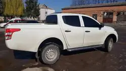 Mitsubishi L200 2015–2024 Bočné prahy Premium (2 ks, nerez.) fotografia 1