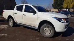 Mitsubishi L200 2015–2024 Bočné prahy Premium (2 ks, nerez.) fotografia 2