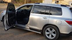 Toyota Highlander 2008–2013 Bočné prahy Premium (2 ks, nerez.) Ø60 mm fotografia 3