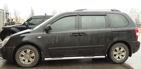 Kia Carnival 2002–2013 Bočné rúrky (2 ks, nerez) fotografia 3