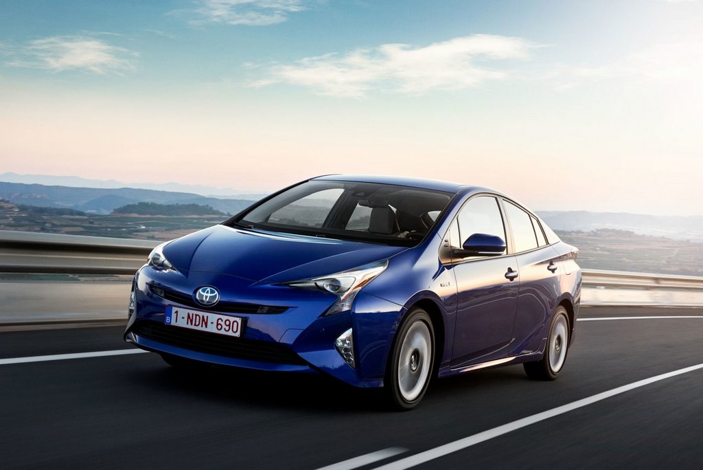 Štvrtá generácia hybridného hatchbacku Toyota Prius