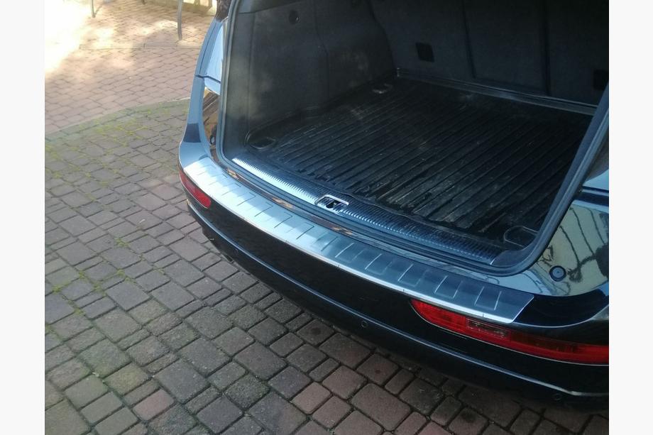 Audi Q5 2008–2017 Nerezová lišta na zadný nárazník OmsaLine (nerez.) Image