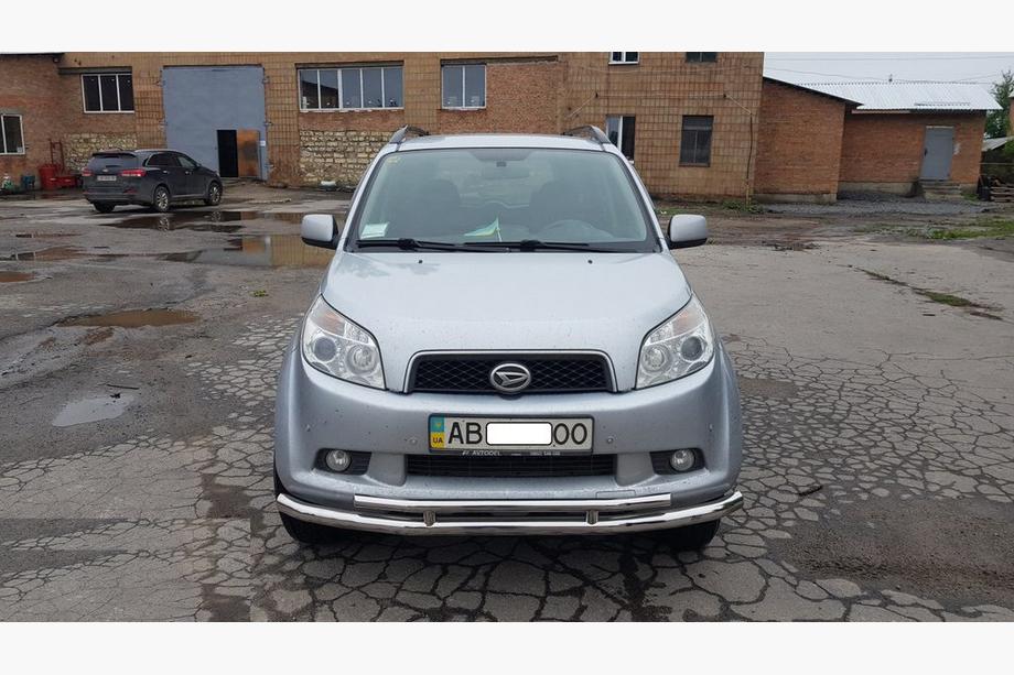 Daihatsu Terios 2006–2017 Predný ochranný rám ST014 (nerez) Fotografia 4