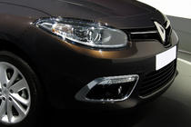 Renault Fluence 2009–2016 Ozdobné rámiky hmloviek (2013↗, 2 ks, nerez) fotografia 1