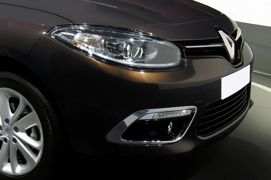 Renault Fluence 2009–2016 Ozdobné rámiky hmloviek (2013↗, 2 ks, nerez) Image