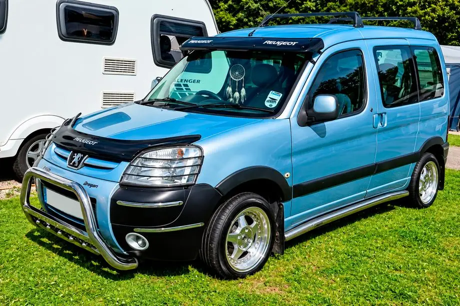 Peugeot Partner 1996–2008 Predný ochranný rám WT004 (nerez) Image