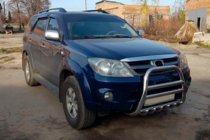 Toyota Fortuner 2006–2015 Predný ochranný rám (bullbar) F12-11 (nerez) fotografia 3