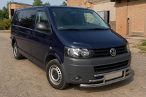 Volkswagen T5 2010–2015 Predný ochranný rám F3-42 (nerez) fotografia 3