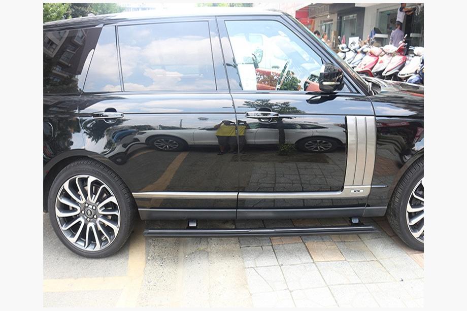 Range Rover III L322 2002–2012 Bočné nášľapy s výsuvným mechanizmom (2 ks, hliník) Fotografia 2