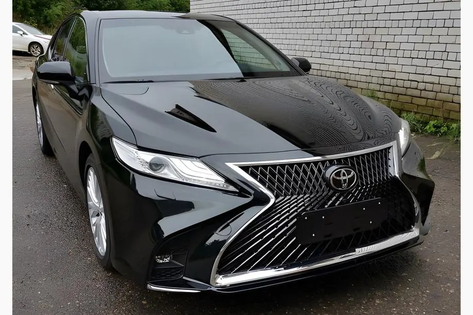 Toyota Camry 2017–2023 Kompletný bodykit Lexus LS style Fotografia 1
