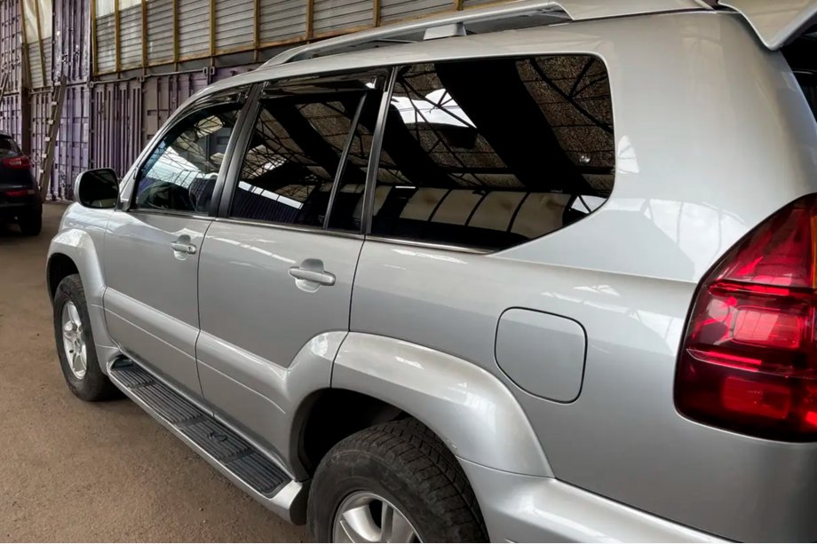 Lexus GX470 2002–2009 Deflektory okien (4 ks, HIC) Fotografia 6