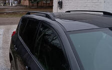 Toyota Rav 4 2006–2013 Strešné lyžiny Skyport (čierne) fotografia 9