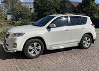 Toyota Rav 4 2006–2013 Strešné lyžiny Skyport (čierne) fotografia 1