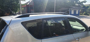 Toyota Rav 4 2006–2013 Strešné lyžiny Skyport (čierne) fotografia 6