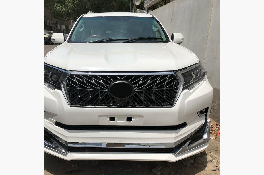 Toyota Land Cruiser Prado 150 2009–2023 Lišty predného a zadného nárazníka Modelista V1 (2017-) Čierna farba Fotografia 12