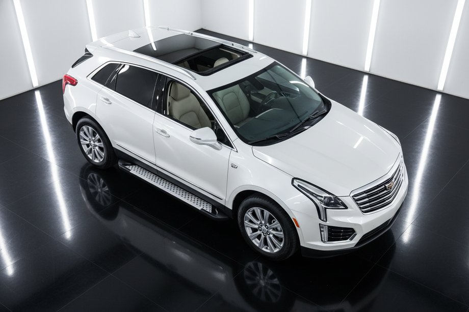 Cadillac XT5 2016– Bočné nášľapy Allmond Grey (2 ks, hliník) Image