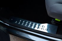 Citroen Berlingo 2008–2018 Nerezové vnútorné lišty prahov OmsaLine 4 ks, OmsaLine – talianska nehrdzavejúca oceľ fotografia 4