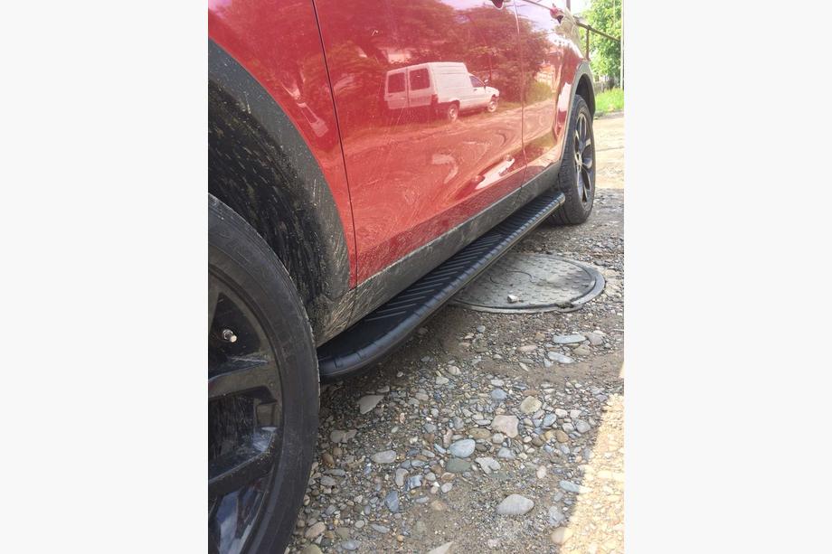 Land Rover Discovery Sport 2014– Bočné nášľapy Bosphore Black (2 ks, hliník) 2019+ Fotografia 7