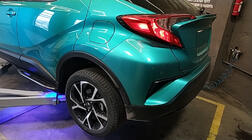 Toyota C-HR 2016–2023 Bočné nášľapy Original V2 (2 ks, hliník) fotografia 2