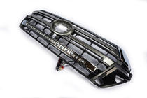 Toyota Land Cruiser 200 2007–2021 Predná maska 2016-2021 (LED) fotografia 3
