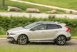 Recenzia terénnej verzie hatchbacku Volvo V40 Cross Country fotografia 3