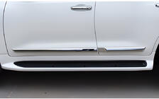 Toyota Land Cruiser 200 2007–2021 Sada dverových líšt (2016-2021) fotografia 6