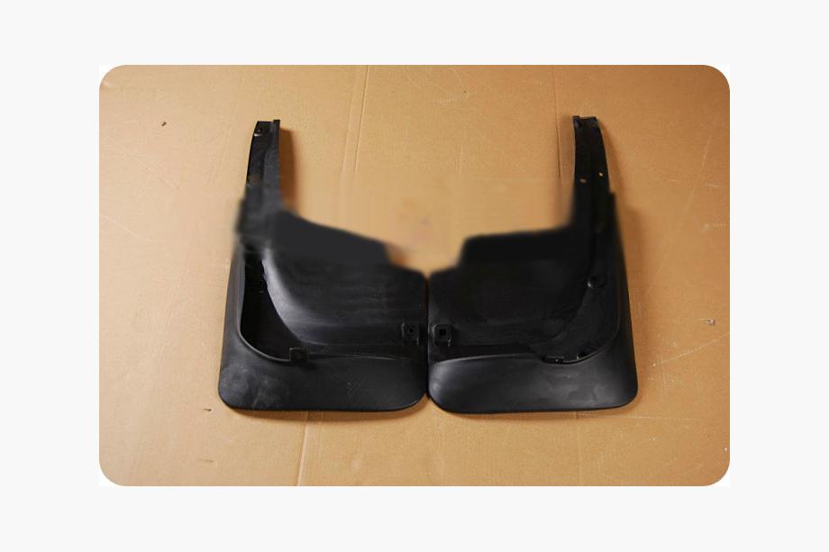 Toyota Land Cruiser 200 2007–2021 Sada bodykitu 2012-2015 (LC15) Biela farba Fotografia 8