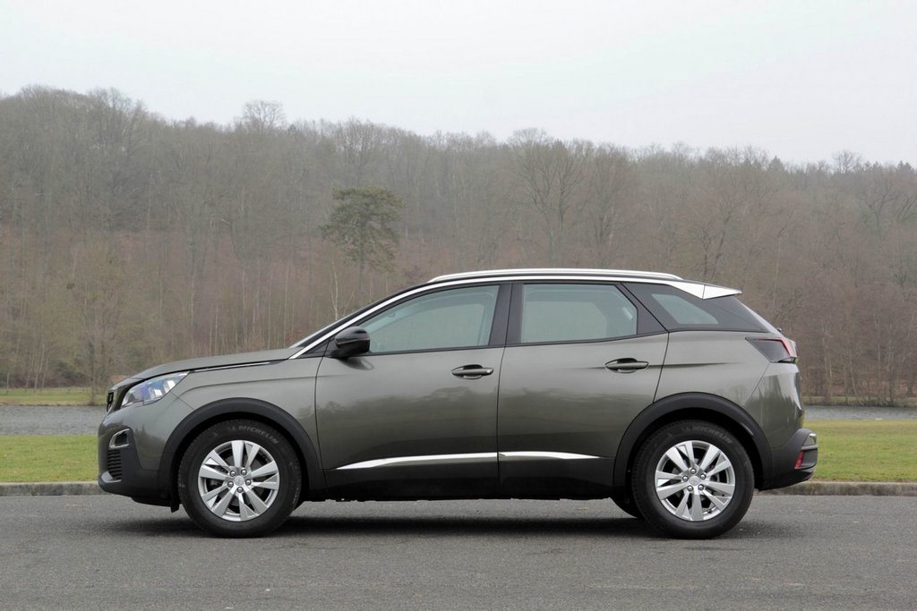 Recenzia druhej generácie crossovera Peugeot 3008