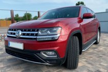 Volkswagen Atlas (Terramont) 2016– Bočné nášľapy OEM (2 ks, hliník) fotografia 1