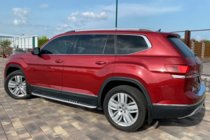 Volkswagen Atlas (Terramont) 2016– Bočné nášľapy OEM (2 ks, hliník) fotografia 5