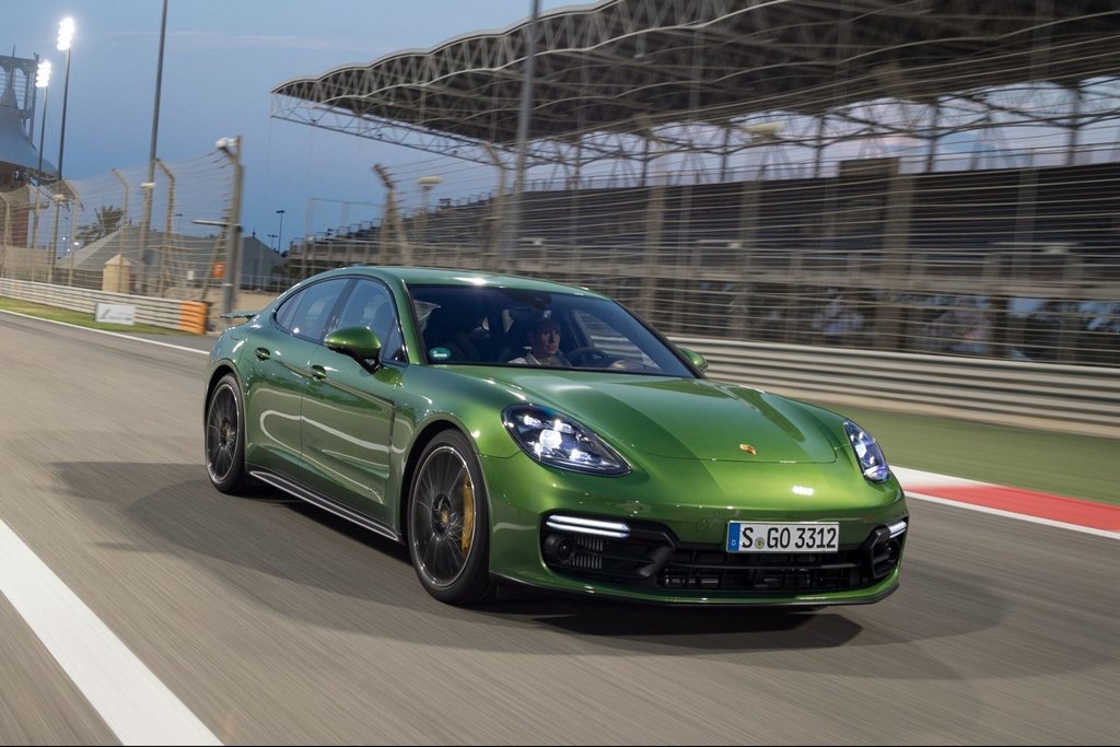 Recenzia druhej generácie Porsche Panamera
