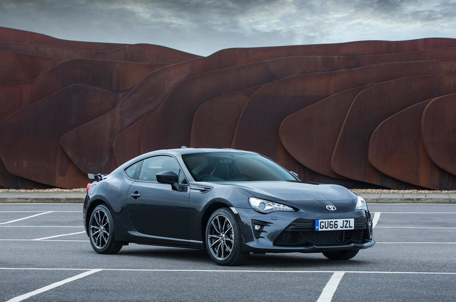 Recenzia modernizovaného kupé Toyota GT86