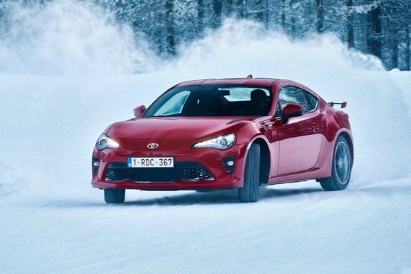Recenzia modernizovaného kupé Toyota GT86