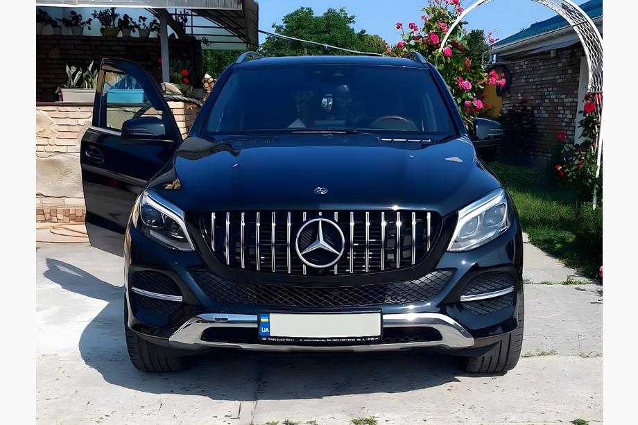Mercedes GLE/ML class W166 2011–2018 Tuningová maska chladiča GT Panamericana (pre GLE) Fotografia 3
