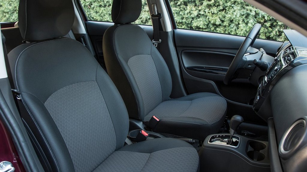 Rozpočtový sedan Mitsubishi Mirage